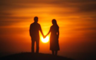 Les 7 Étapes des Flammes Jumelles : Comprendre votre Parcours