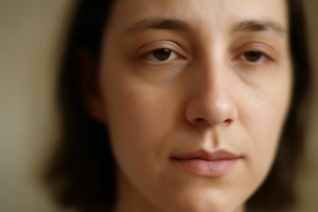 Oeil Gauche qui Tremble : Pourquoi et que Faire ?