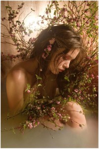 belle-image-femme-branches-200x300.jpg